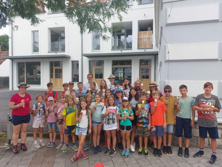 Gruppenfoto der Kinder